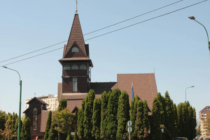 Ce se întâmplă cu preotul de la Schitul Stânișoara care s-a filmat în timp ce dansa pe manele. Arhiepiscopia Sucevei și Rădăuților explică rolul lui în biserică