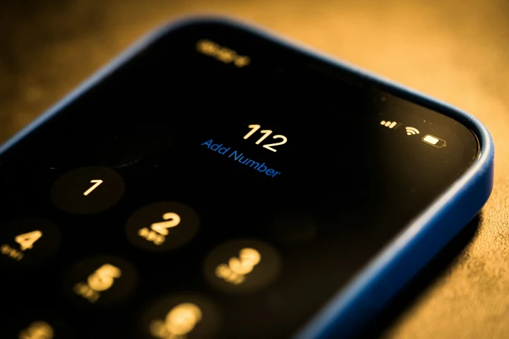 Noul trend de pe TikTok: răpirea înscenată la 112. Cât riști amendă