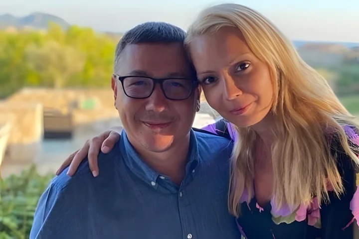 Victor Ponta a divorțat de Daciana Sârbu după 19 ani de căsnicie?