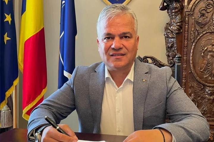 Adrian Veștea rămâne fără aliați politici. După refuzul UDMR, AUR și PNL, șansele de învestire se reduc considerabil
