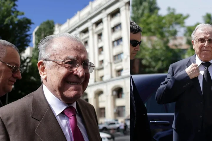 Ion Iliescu, internat de urgență în spital. Fostul președinte se află la terapie intensivă. Ce au descoperit medicii