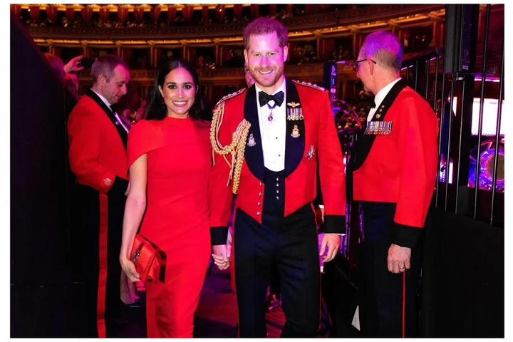 Prințul Harry a pierdut războiul împotriva presei și este bun de plată 50 de milioane de lire, împreună cu Elton John. Reacție furioasă: „O mușamalizare!”