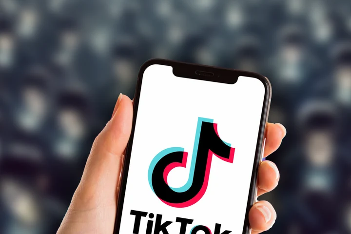 Nu a durat mult: TikTok funcționează din nou în SUA la o zi după ce a fost oprit