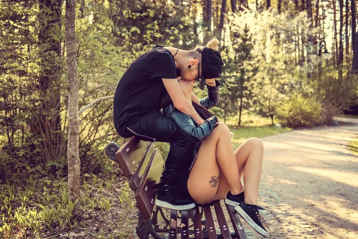 Dosar uriaș de trafic de persoane. Cum au fost exploatate zeci de românce prin metoda „Loverboy” în Anglia. Cine sunt proxeneții și cum acționau, de fapt