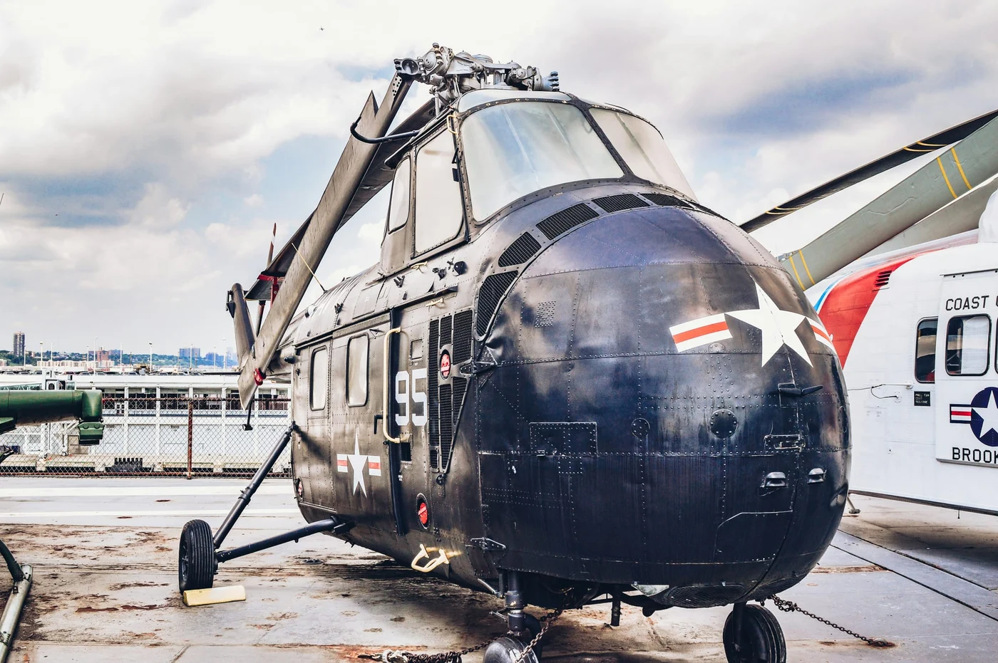 Photo by Mauricio Cuéllar / Unsplash