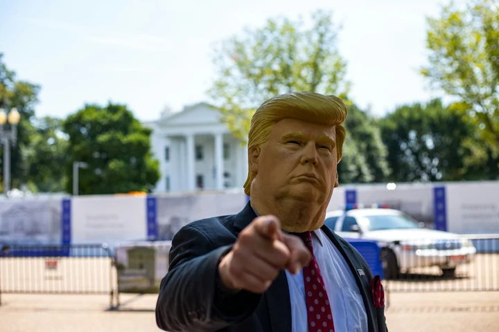Trump: M-a deranjat că Zelenski are nevoie de aprobare pentru schimb de teritorii