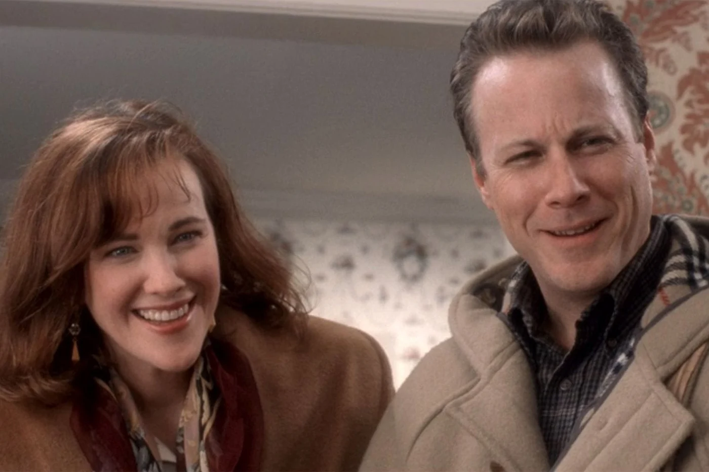  Catherine O’Hara și John Heard în „Singur acasă”
