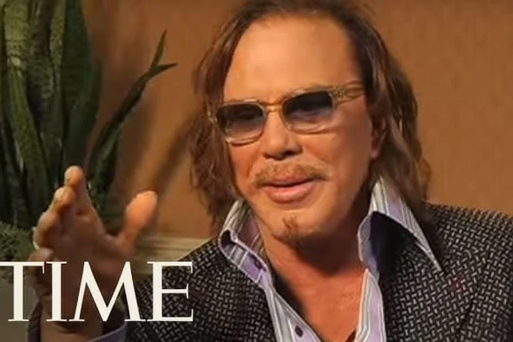 Celebritatea i-a distrus viața lui Mickey Rourke. Actorul a ajuns să trăiască de pe o zi pe alta și cere ajutor pentru plata chiriei