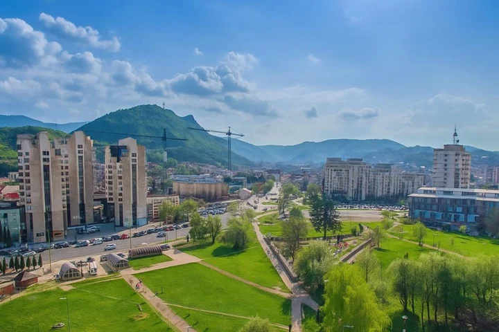S-a decis ce se va întâmpla cu disputata catedrală de la Brașov. Primăria promite mai mult spațiu verde și parcări subterane
