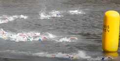 Încă doi sportivi de triatlon s-au îmbolnăvit după ce au înotat în râul Sena la Jocurile Olimpice de la Paris