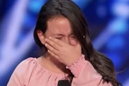 Vocea care a lăsat juriul fără cuvinte. O fetiță de doar 10 ani a reușit imposibilul pe scenă VIDEO