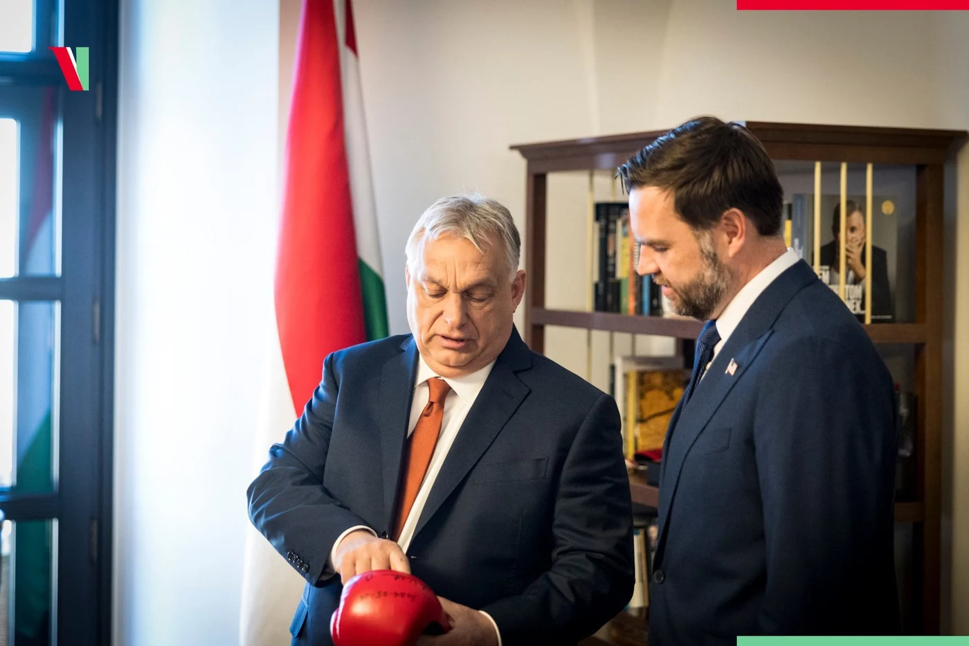 Viktor Orban, alături de J.D. Vance, în vizita vicepreședintelui Statelor Unite în Ungaria, unde l-a susținut pe premierul țării în lupta pentru păstrarea funcției. Alegerile în Ungaria au loc pe 12 Aprilie