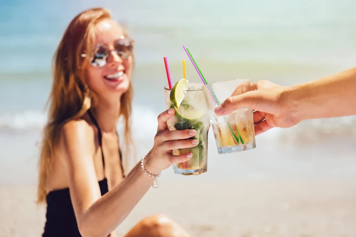 Cât a ajuns să coste o limonadă în Mamaia Nord. Un turist a comandat la o terasă obișnuită de pe litoral. Când a venit nota de plată, nu i-a venit să creadă
