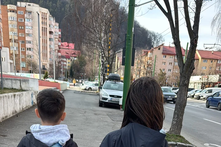 Monștri de la catedră. Înregistrări șocante din grădinița groazei din Craiova. Educatoare de 27 de ani, directoare, acuzată că lega copiii și le punea bandă adezivă la gură. AUDIO