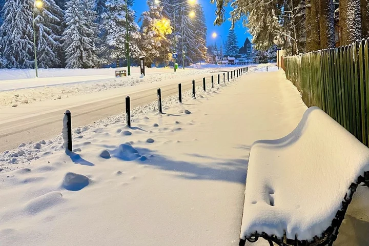 Ninge ca în povești la Brașov.  Imagini spectaculoase și din Poiana Brașov / VIDEO