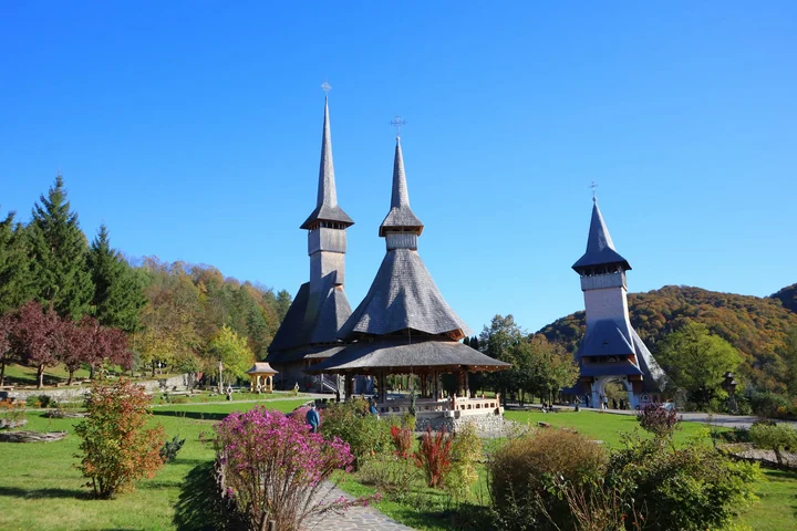 Din seria, Binele învinge. „Brigada” preoților din Biserica Ortodoxă Română