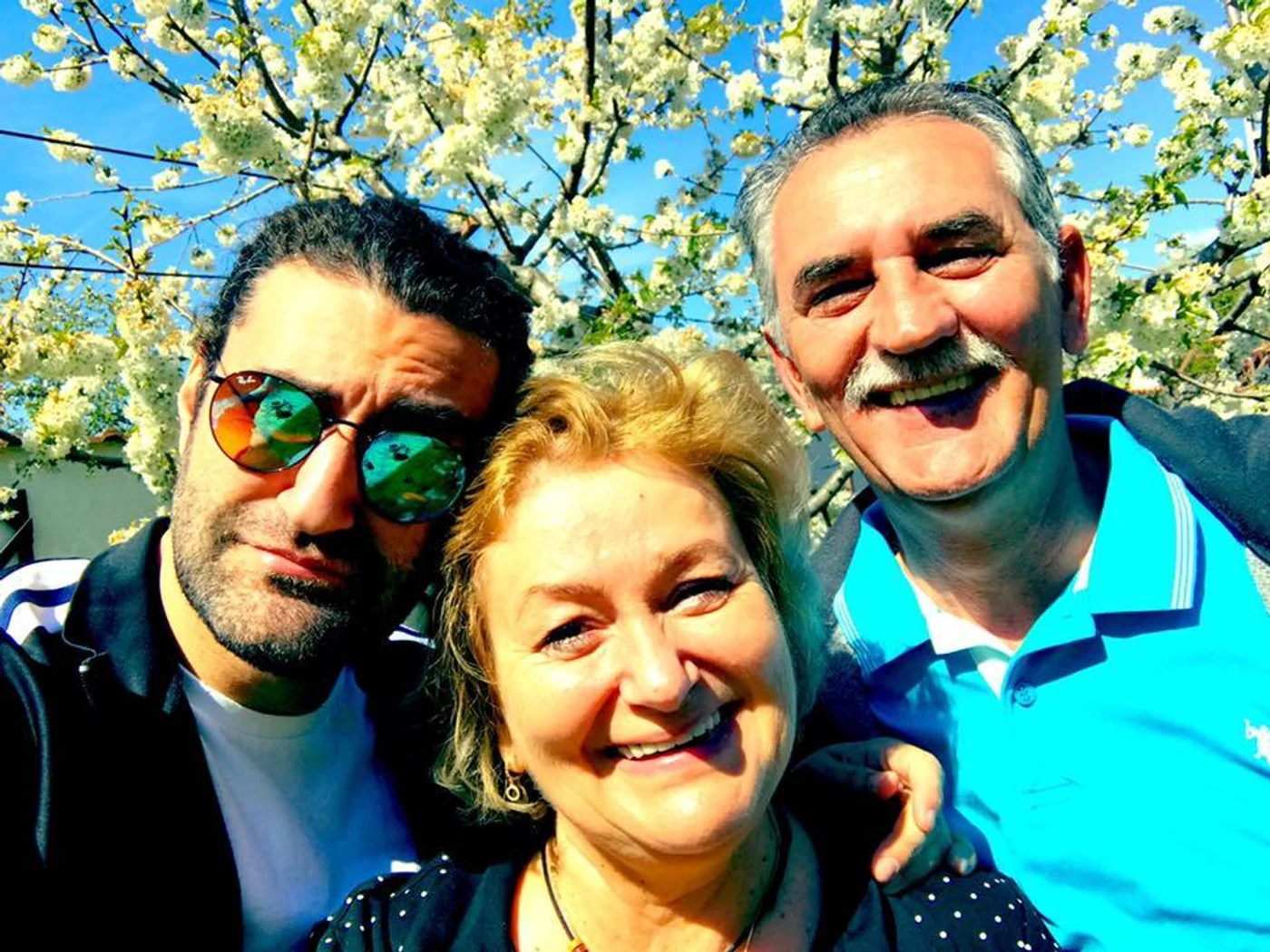 Smiley este foarte apropiat de părinții lui, cu care are o relație specială. Foto: social media