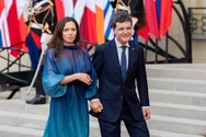 FOTO Nicușor Dan, alături de Mirabela Grădinaru, la dineul oficial oferit de Emmanuel Macron. Rochia partenerei președintelui a atras toate privirile