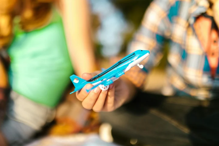 Cum să-ți faci vacanța de vară mai ușoară când ai copii mici: sfaturi utile pentru părinți