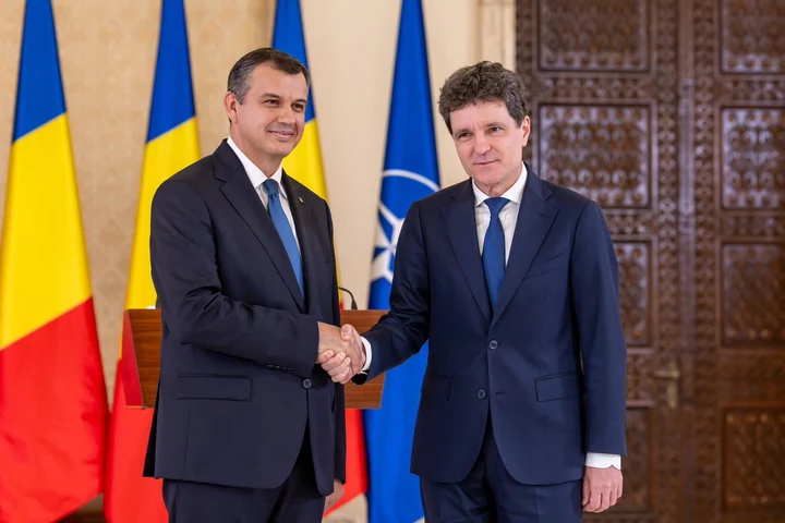 Cine sunt miniștrii cu care Eugen Tomac merge în Parlament pentru învestirea Guvernului
