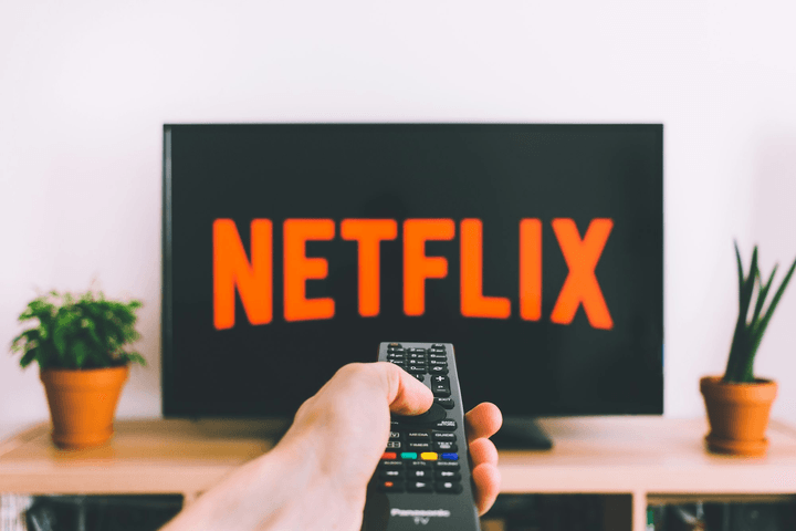 Top filme seriale Netflix de neratat în 2025