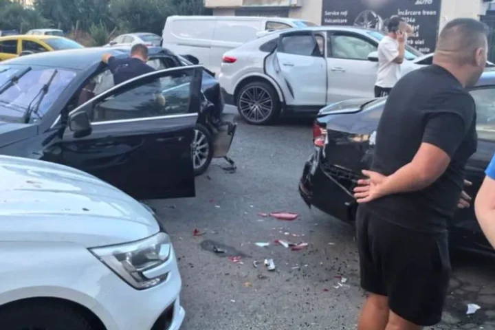 Cine este adolescentul de 17 ani care a făcut prăpăd cu un Porsche în București. Nu avea permis, iar testele au scos la iveală un detaliu grav