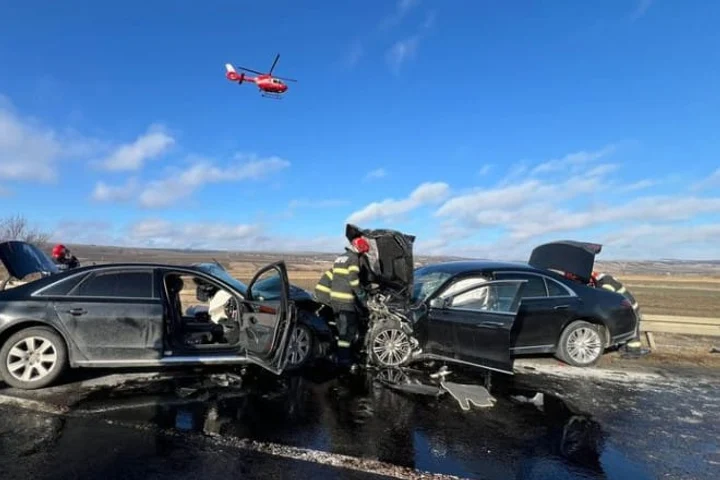 O familie a fost distrusă în urma unui accident grav în Iași. O femeie gravidă în opt luni și soțul ei au murit în mod tragic