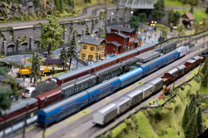 O lume în miniatură impresionantă: Muzeul Trenulețelor (Valentin Banciu) din Hunedoara