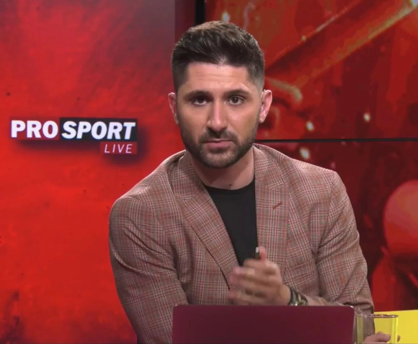 Victor Vrînceanu, pe vremea când prezenta emisiunea Pro Sport live