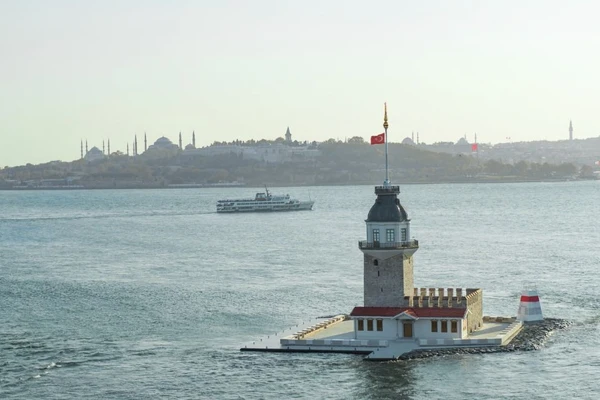 Turnul Fecioarei din Istanbul își deschide din nou ochii. Povestea tragică trăită aici de o călugăriță a Afroditei