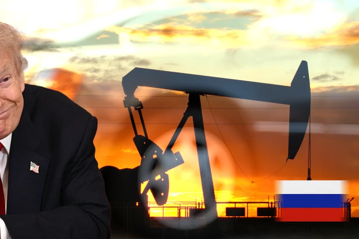 SUA relaxează sancțiunile asupra petrolului rusesc pentru a calma criza energetică globală