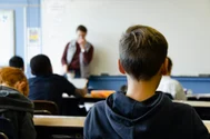 Profesorii, instruiți de SRI să identifice extremismul în școli. Cum sunt identificați elevii „radicalizați”