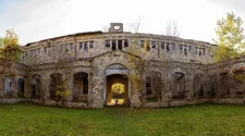 Trecutul care apasă zidurile de la Doftana: închisoarea unde istoria României s-a scris cu sânge și au fost închiși Dej, Ceaușescu și Zelea Codreanu se transformă în hotel de 5 stele