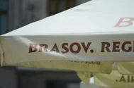 Un tânăr din Brașov de 20 de ani a emoționat internetul după ce a postat un anunț de muncă: „Orice share contează”
