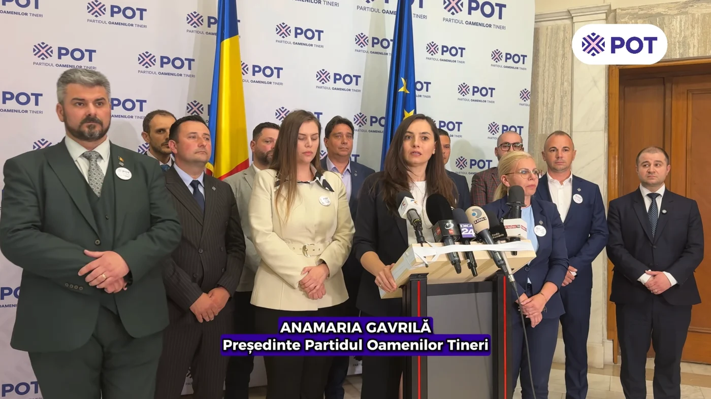 Anamaria Gavrilă (centru), lidera POT