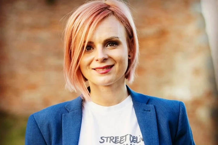 Flavia Boghiu, fost viceprimar în Brașov: „Persoanele nedeplasabile pot beneficia gratuit de îngrijiri medicale la domiciliu prin Casa de Asigurări. Mulți români nu își cunosc drepturile”